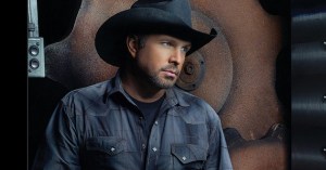 GARTH BROOKS